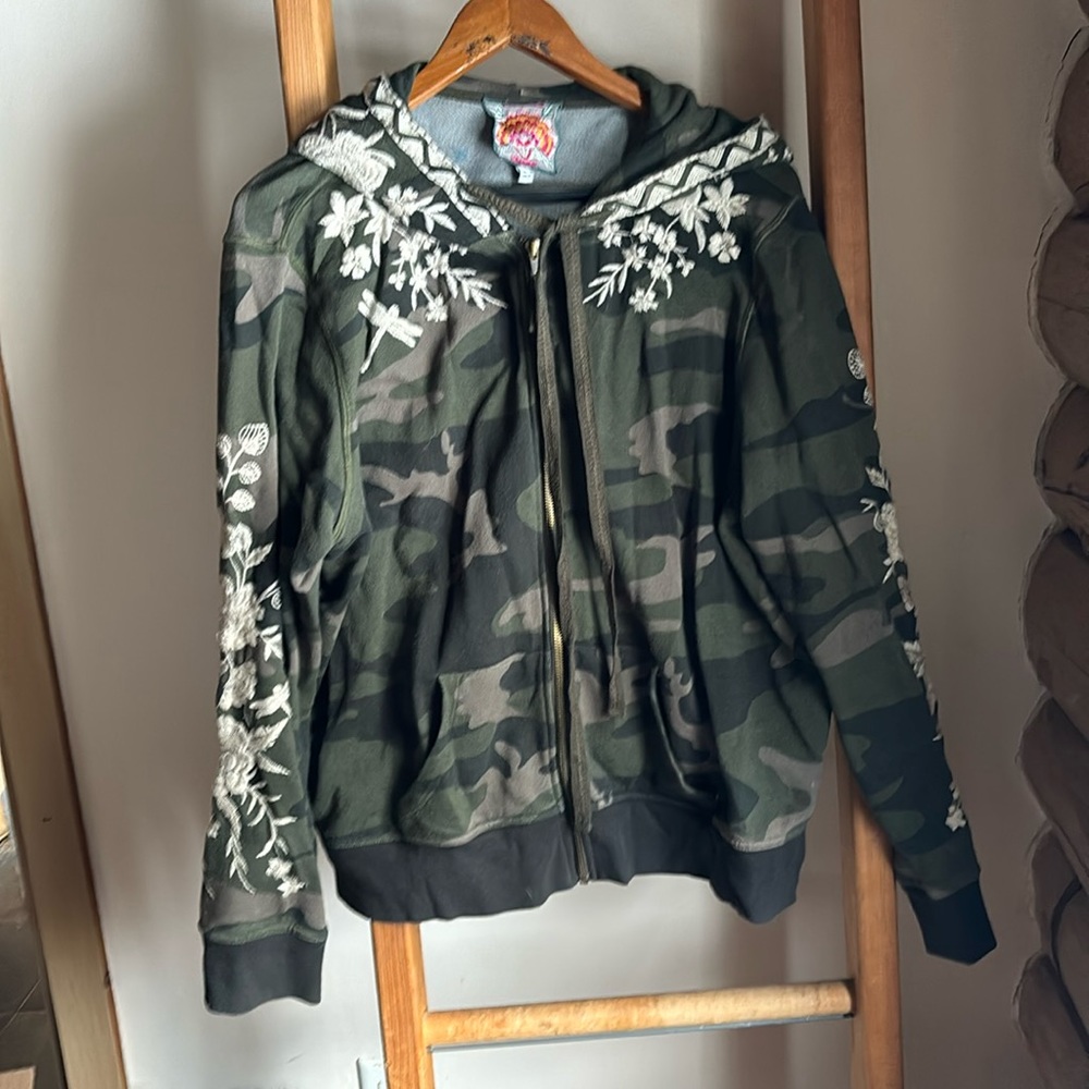 Johnny Was camouflaged hoodie